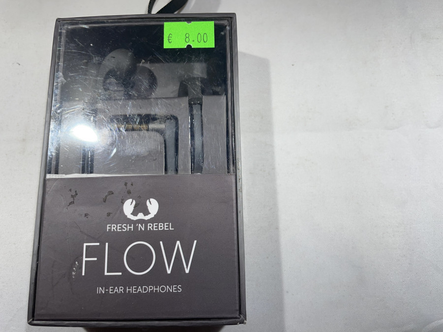 Fresh 'n Rebel flow in ear headphones with eartips
