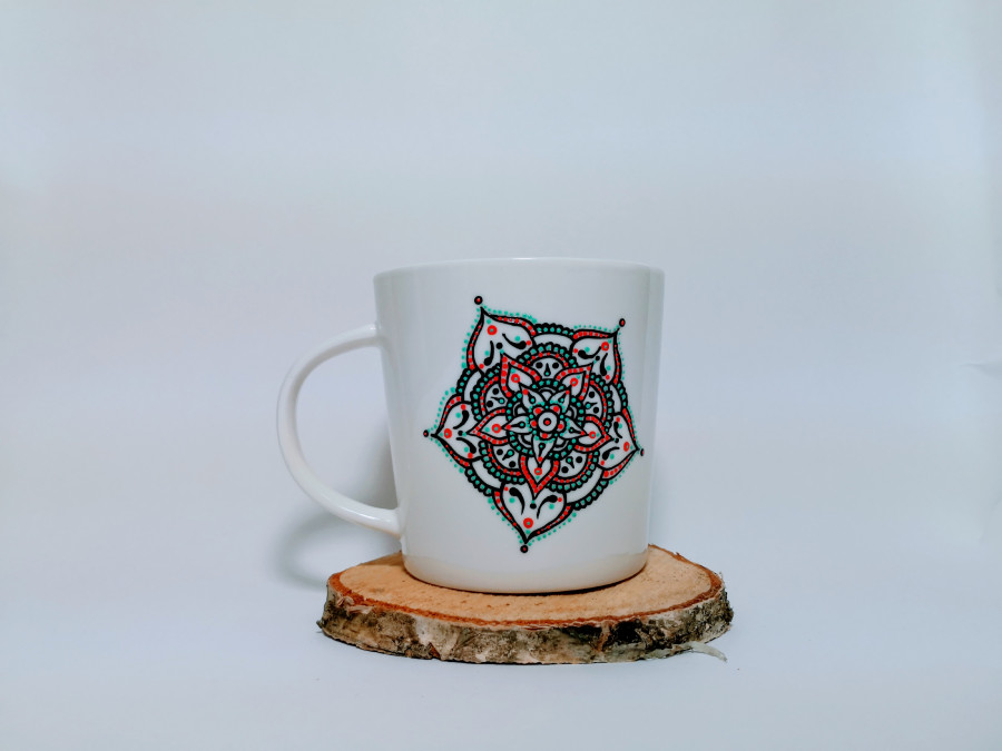 Puodelis „Koralinė mandala“