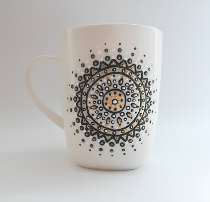 Puodelis "Saulės mandala"
