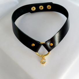 Odinis kaklo papuošalas su swarovski akute