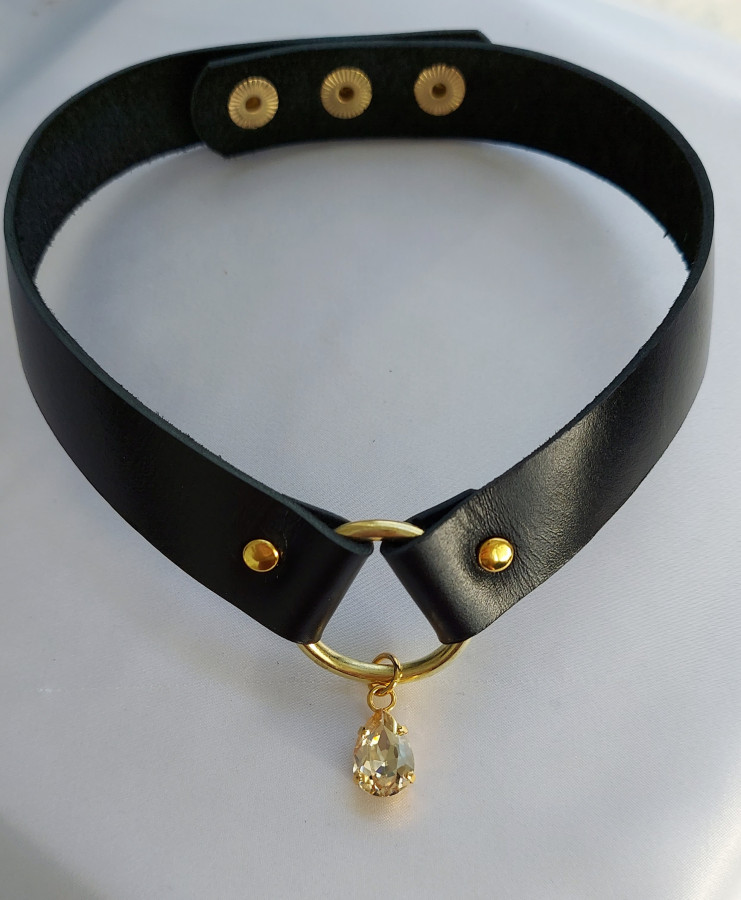 Odinis kaklo papuošalas su swarovski akute