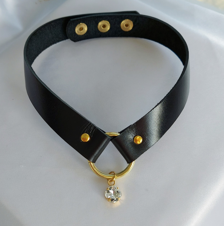 Odinis kaklo papuošalas su swarovski "Rombas"