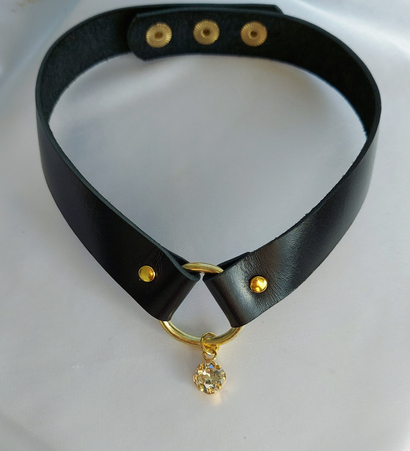 Odinis kaklo papuošalas su swarovski "Rombas"