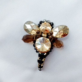 Sage Laumzirgis su swarovski
