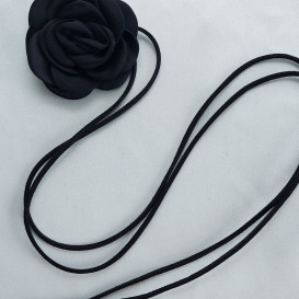 Kaklo gėlė juoda Rožė 6cm