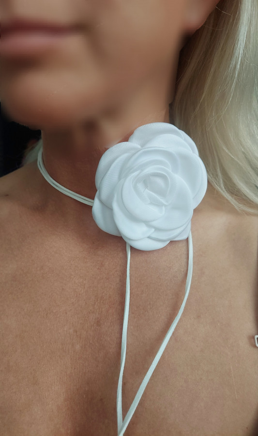 Kaklo gėlė Rožė 9cm