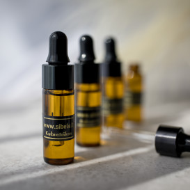 KUBIETIŠKAS TABAKAS IR ĄŽUOLAS - Automobilio kvapo papildymas 5ml