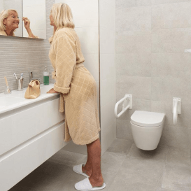 Plieger Comfort tualeto atrama plastikinė 70 cm balta sulankstoma, skirta tvirtinti prie sienos