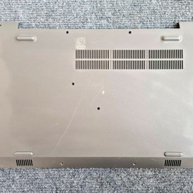 Lenovo V330-15 korpuso apačia