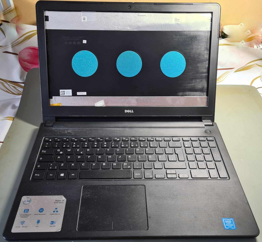 Dell Vostro 15 3000 veikia