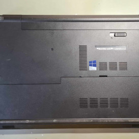 Dell Vostro 15 3000 veikia