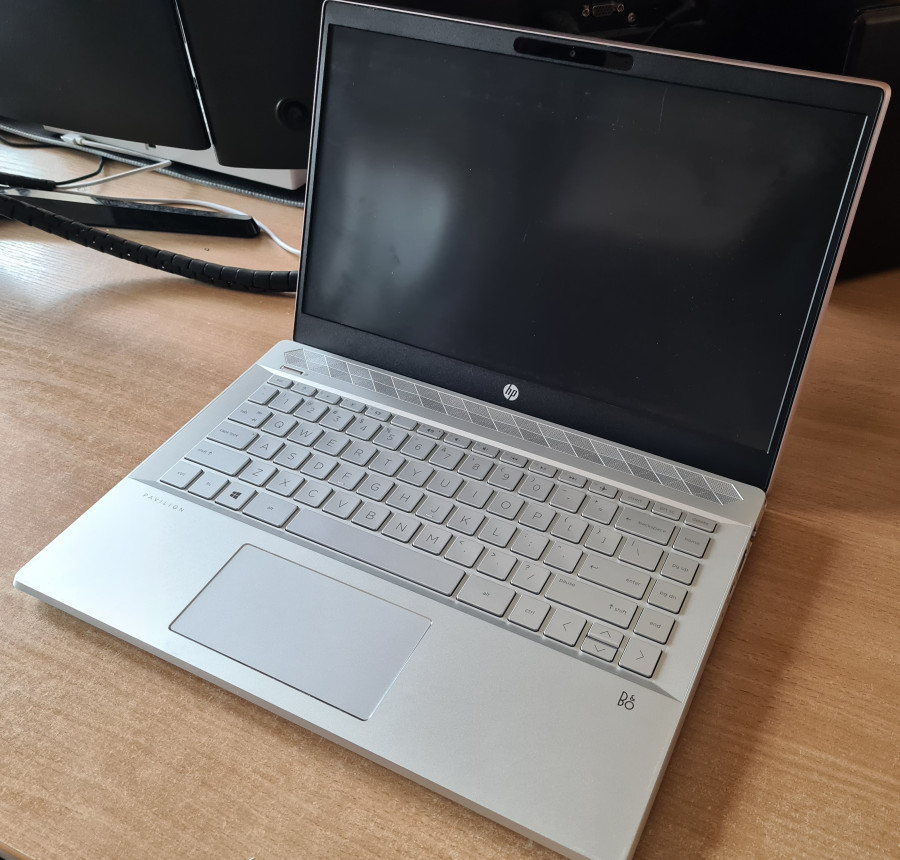 HP Pavilion 14" Laptop (14-CE0068ST)