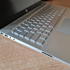 HP Pavilion 14" Laptop (14-CE0068ST)