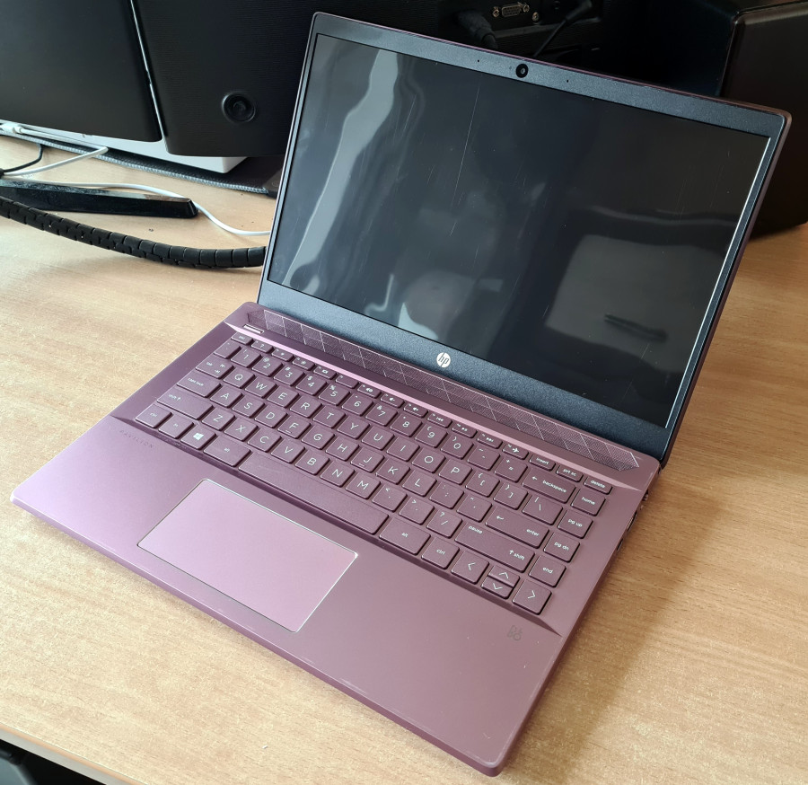 HP Pavilion 14" Laptop (14-CE0068ST) rožinis