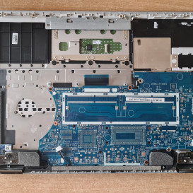 HP Pavilion x360 Touchscreen Laptop sidabrinis