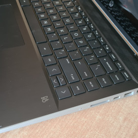 HP Pavilion x360 Touchscreen Laptop sidabrinis