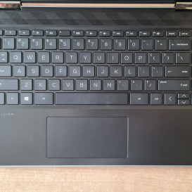 HP Pavilion x360 Touchscreen Laptop sidabrinis