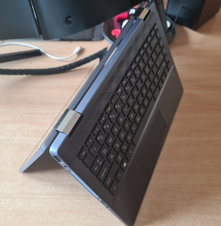 HP Pavilion x360 Touchscreen Laptop melsvas