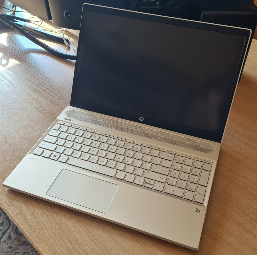HP Pavilion 15-CS 15T-CS Series (HP Pavilion g7) baltas