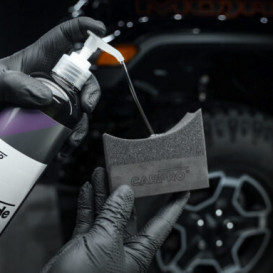 CARPRO DarkSide stipriai koncentruotas padangų ir gumos juodintojas